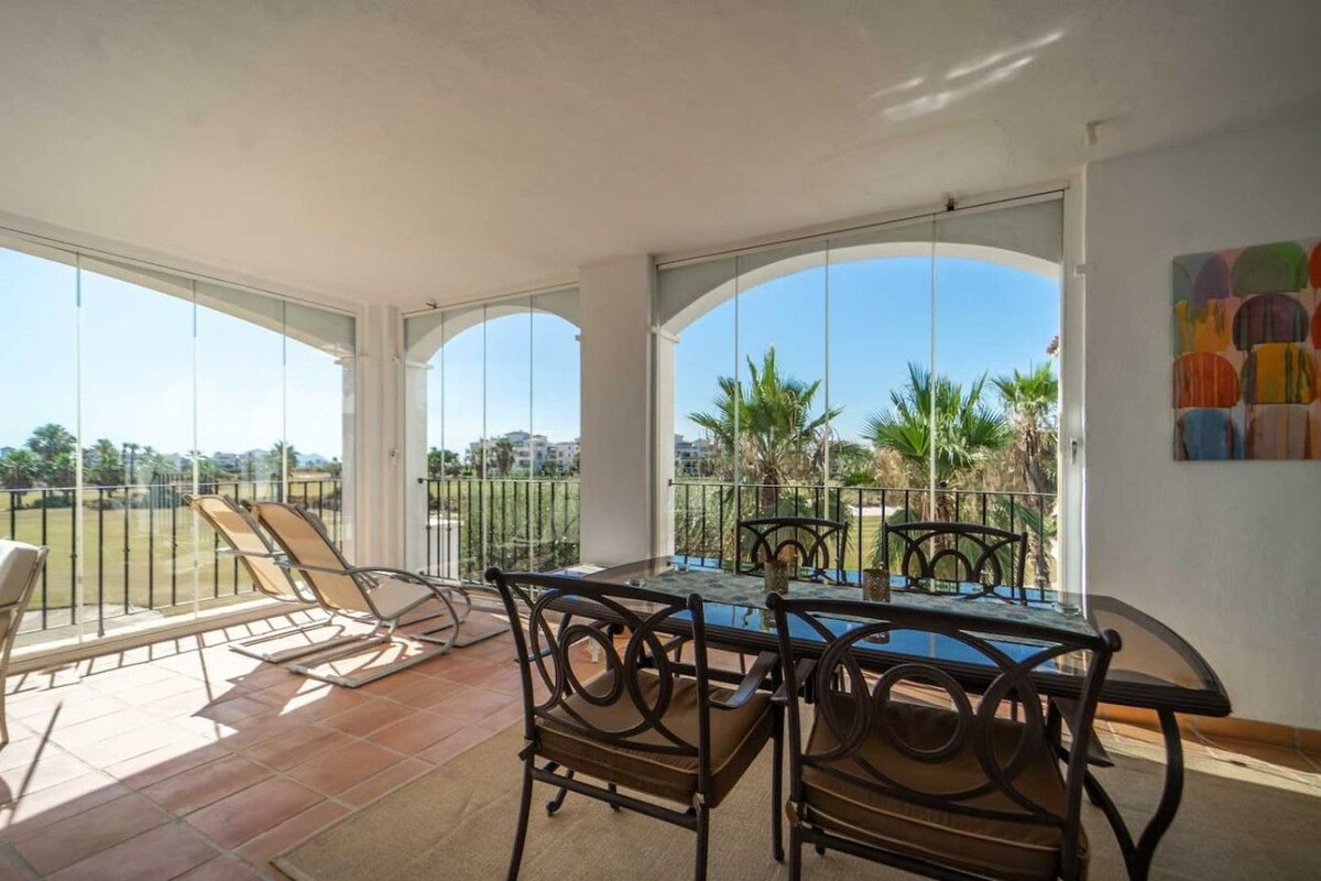 Precioso apartamento con terraza y vistas al campo de golf - AO1713LT