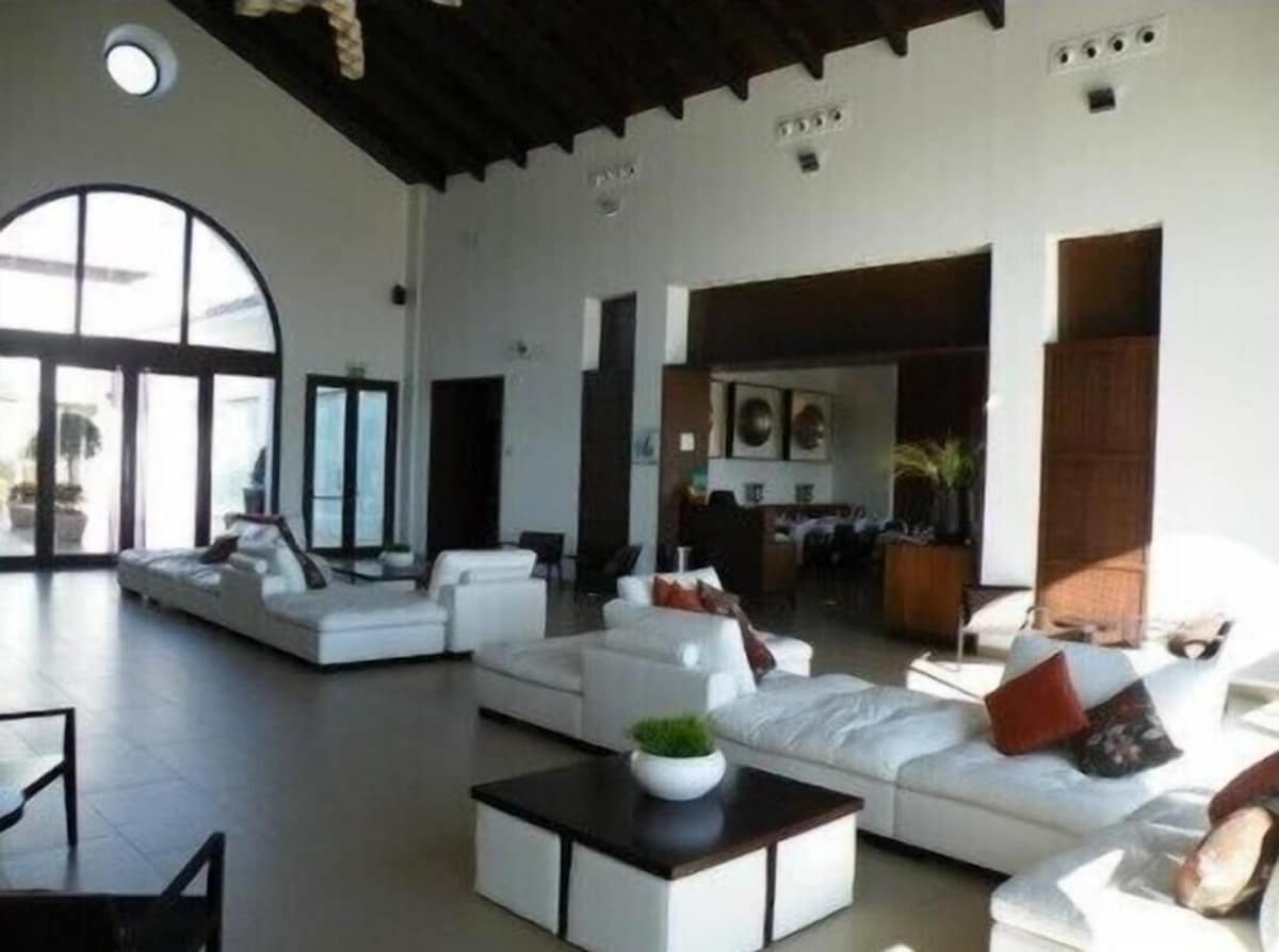 1st Line Golf Villa 2